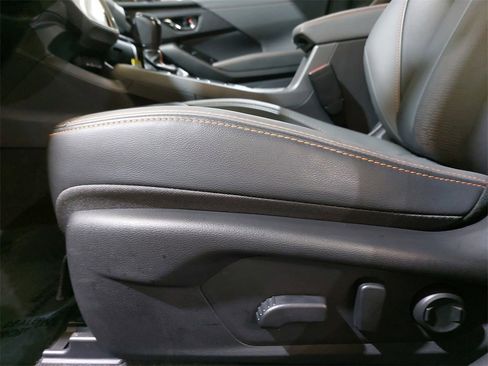 Certified 2025 Subaru Crosstrek 2.5i Limited w/ Crosstrek Mirror Package image 27