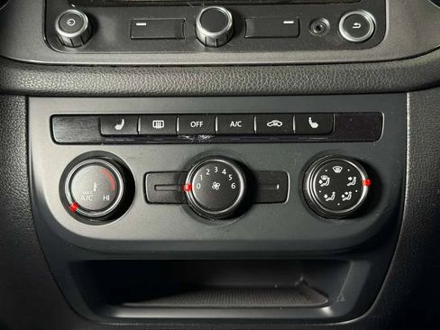 Used 2013 Volkswagen Tiguan SEL AWD/4WD image 31