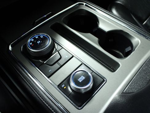 Used 2019 Ford Expedition XLT w/ Equipment Group 202A image 24