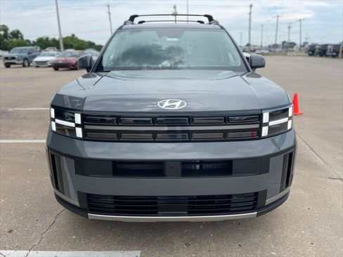 Used 2025 Hyundai Santa Fe Limited image 3