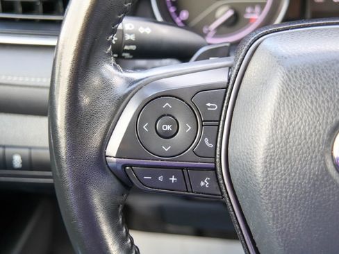 Used 2023 Toyota Camry SE image 12