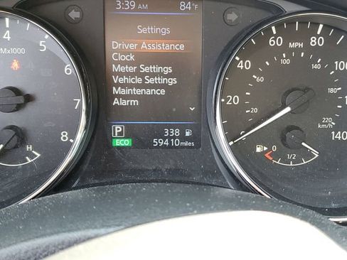 Used 2020 Nissan Rogue SV FWD image 25