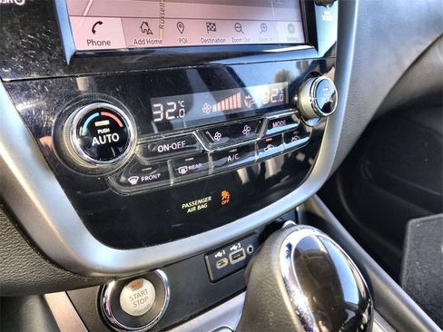 Used 2024 Nissan Murano SL image 19