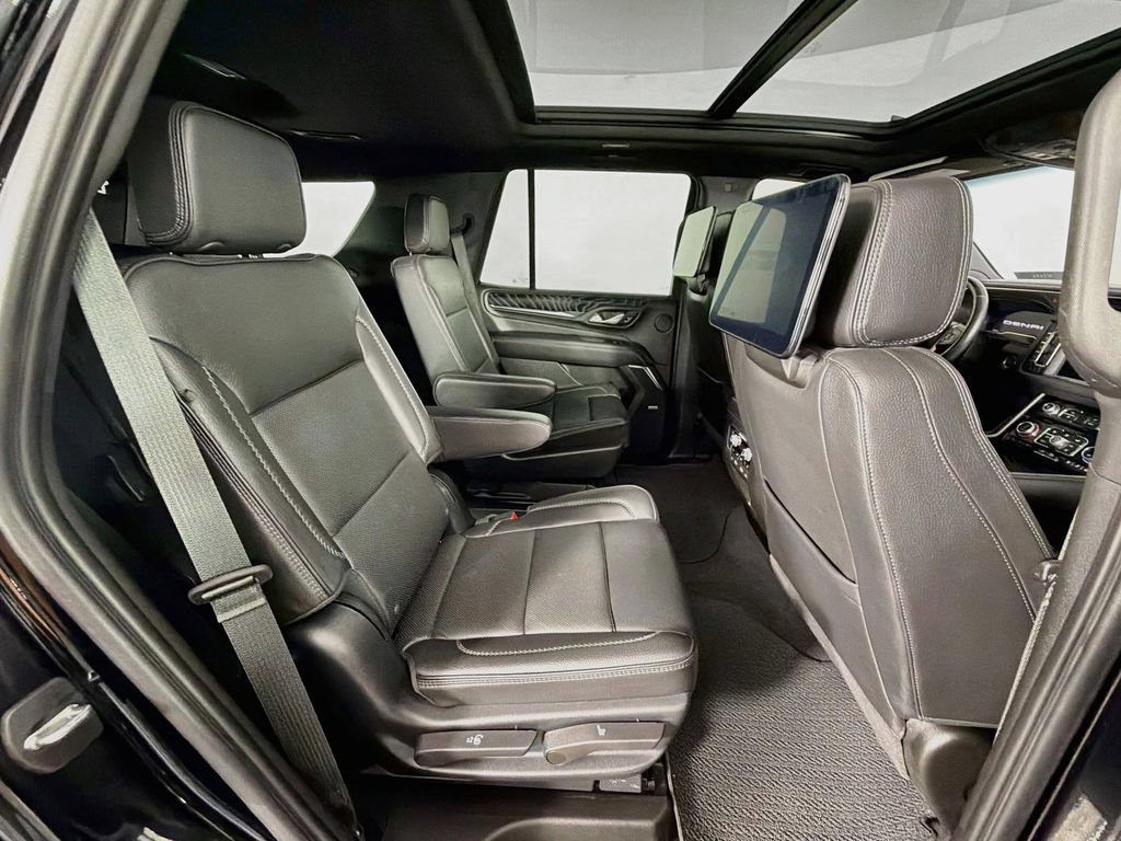 Used 2023 GMC Yukon Denali w/ Denali Reserve Package AWD/4WD image 29
