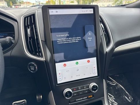 Used 2024 Ford Edge ST-Line image 19
