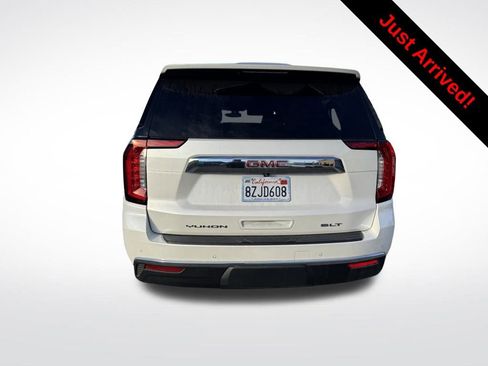 Used 2022 GMC Yukon XL SLT w/ SLT Premium Package image 2