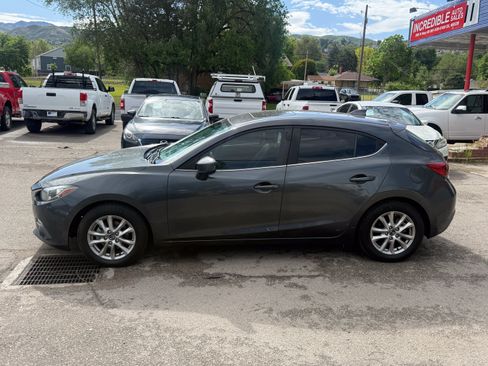 Used 2016 MAZDA MAZDA3 i Grand Touring FWD image 8