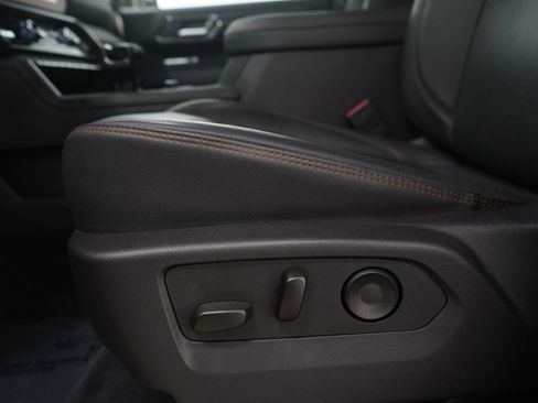 Used 2025 GMC Sierra 1500 AT4 w/ AT4 Premium Package image 25