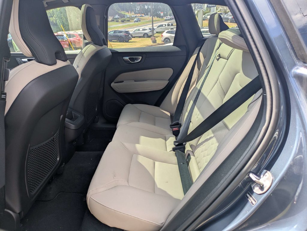 Used 2026 Volvo XC60 B5 Plus AWD/4WD image 15