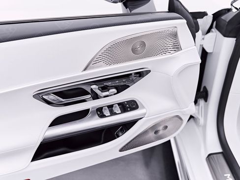 Used 2026 Mercedes-Benz Maybach SL 680 image 52
