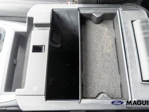 Used 2023 Ford Explorer XLT w/ Equipment Group 202A AWD/4WD image 31