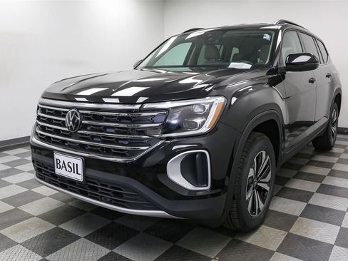New 2026 Volkswagen Atlas SE image 4