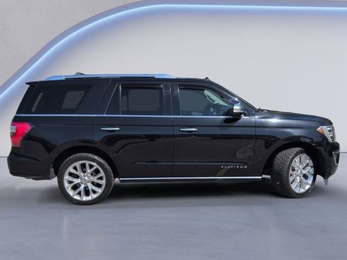 Used 2019 Ford Expedition Platinum image 3