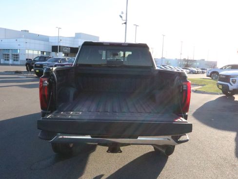 New 2026 GMC Sierra 2500 SLT w/ SLT Convenience Package image 16