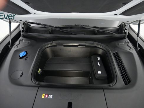 Used 2024 Kia EV9 GT-Line image 26