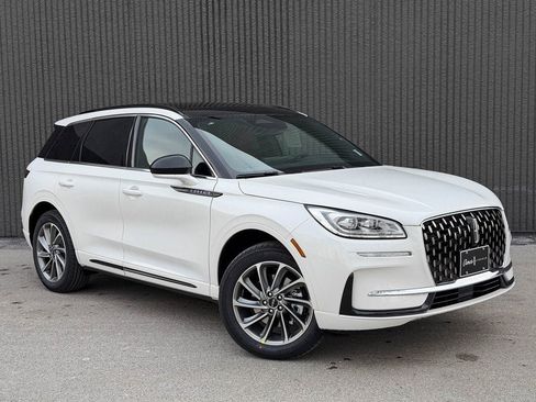 New 2026 Lincoln Corsair Grand Touring image 8