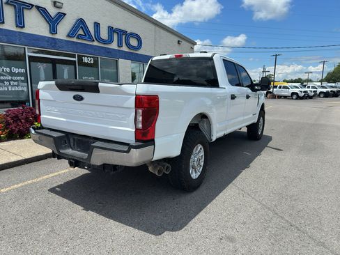 Used 2022 Ford F250 XLT w/ FX4 Off-Road Package AWD/4WD image 4