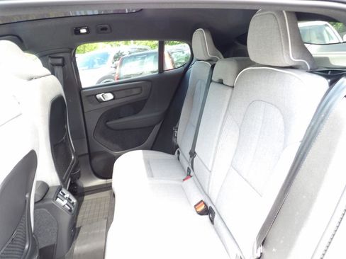 Certified 2023 Volvo C40 P8 Recharge Ultimate w/ Protection Package Premier AWD/4WD image 14