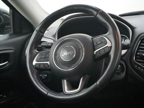 Used 2018 Jeep Compass Latitude w/ Popular Equipment Group AWD/4WD image 14