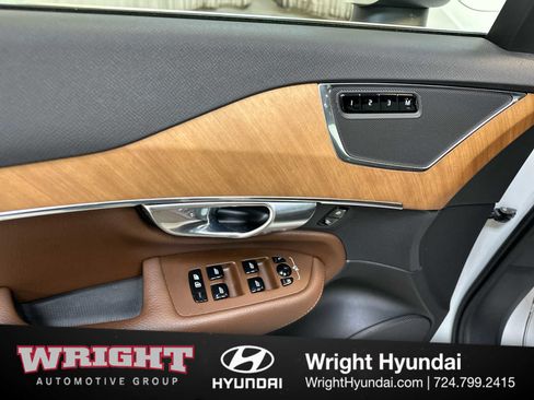 Used 2022 Volvo XC90 T6 Momentum w/ Advanced Package image 10