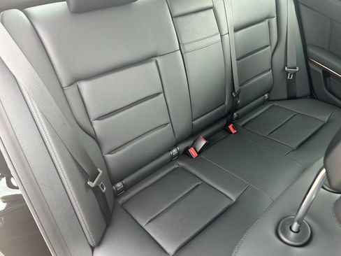 Used 2013 Mercedes-Benz E 350 BlueTEC Sedan image 22