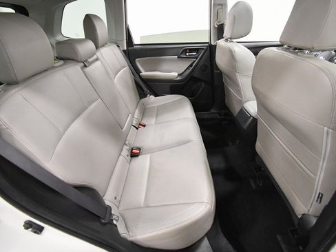 Used 2017 Subaru Forester 2.5i Limited image 17