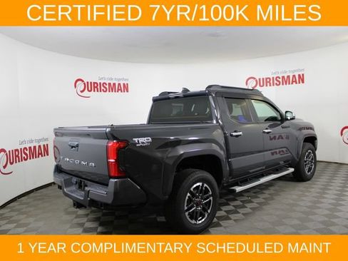 Used 2025 Toyota Tacoma TRD Sport AWD/4WD image 8