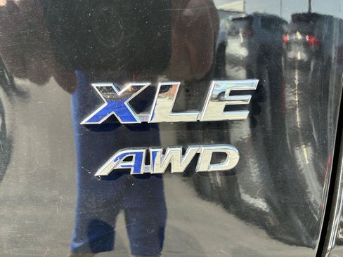 Used 2021 Toyota RAV4 XLE AWD/4WD image 13