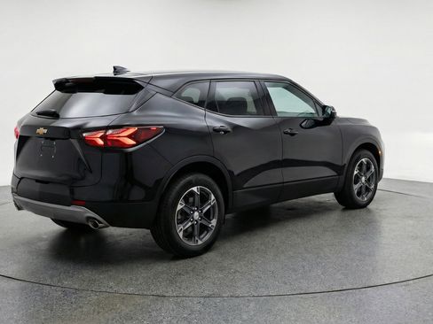 Used 2025 Chevrolet Blazer LT image 9