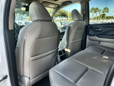 Used 2023 Honda Ridgeline RTL image 12