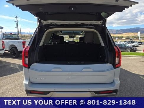New 2025 Ford Expedition Platinum w/ Platinum Ultimate Package AWD/4WD image 5