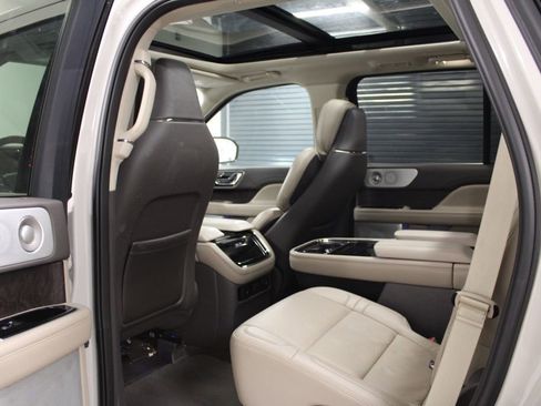 Used 2023 Jeep Grand Wagoneer 4WD image 38