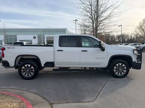 Used 2022 Chevrolet Silverado 2500 Custom w/ Custom Value Package image 8