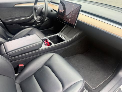 Used 2022 Tesla Model 3 RWD image 3