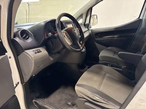 Used 2018 Nissan NV200 SV w/ Navigation Package image 22