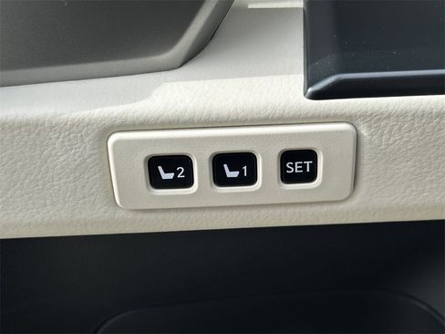 Used 2023 Lexus GX 460 Premium image 27