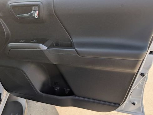 Used 2023 Toyota Tacoma TRD Sport AWD/4WD image 30