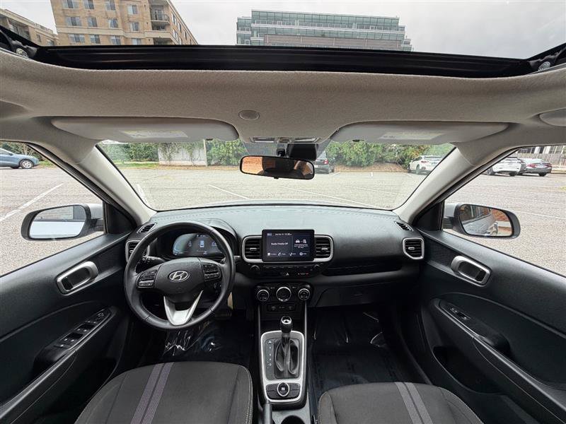 Used 2023 Hyundai Venue SEL w/ Cargo Package FWD image 32