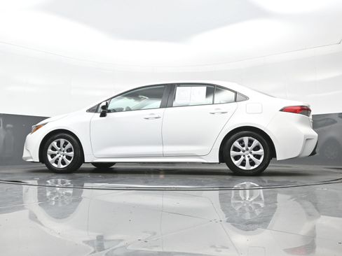 Used 2024 Toyota Corolla LE FWD image 27