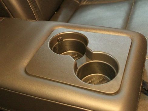 Used 2016 Ford Taurus Limited w/ Driver Assist Package image 12