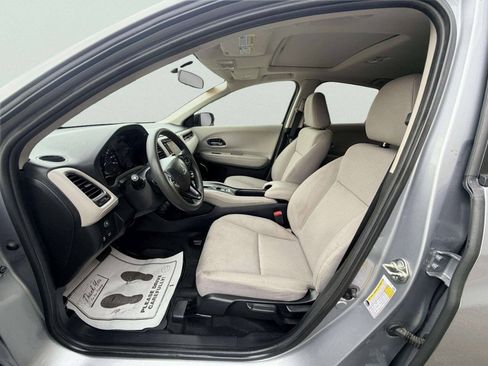 Used 2017 Honda HR-V EX image 15
