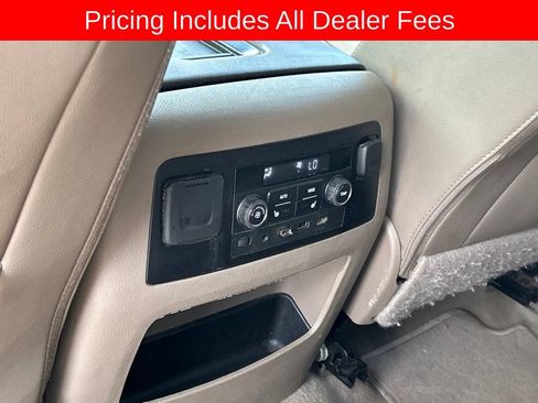 Used 2019 Chevrolet Suburban LT AWD/4WD image 18