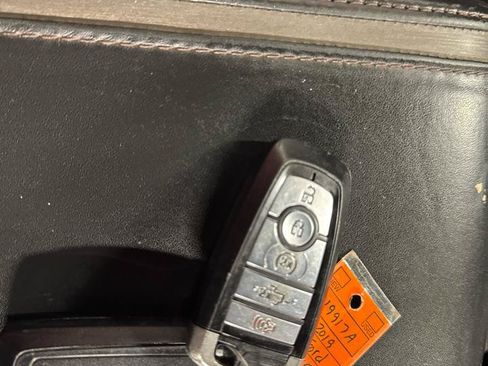 Used 2019 Ford F150 Platinum AWD/4WD image 23