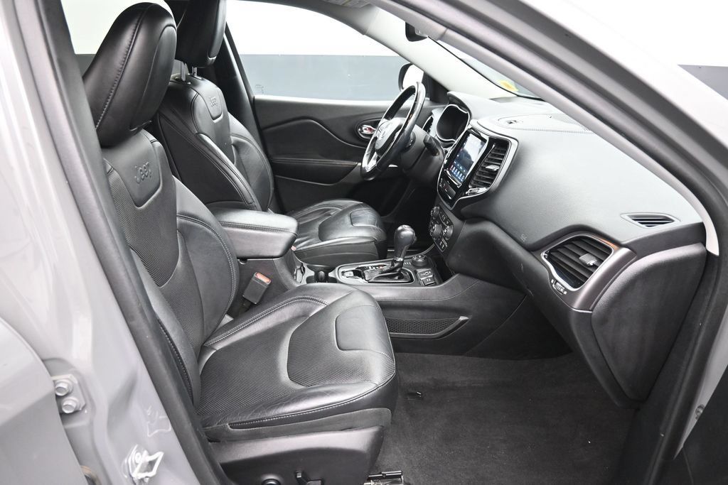 Used 2020 Jeep Cherokee Limited AWD/4WD image 25