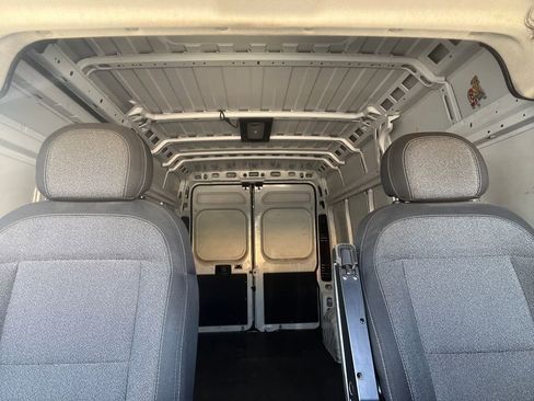 Used 2024 RAM ProMaster 2500 w/ Convenience Group FWD image 16