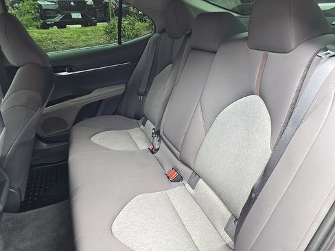 Used 2019 Toyota Camry LE FWD image 35