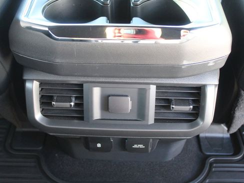 Used 2024 Ford F150 Lariat w/ FX4 Off-Road Package image 19