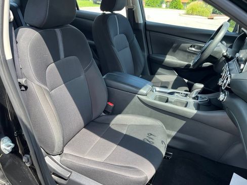 Used 2025 Nissan Sentra SV FWD image 11