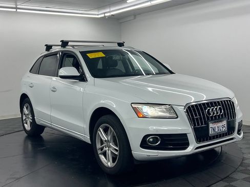 Used 2016 Audi Q5 2.0T Premium Plus w/ Technology Package AWD/4WD image 3
