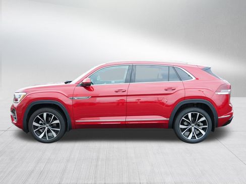 Certified 2025 Volkswagen Atlas Cross Sport SEL Premium R-Line image 4